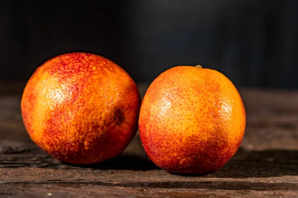 Whole ripe juicy Sicilian Blood oranges — Stock Photo, Image