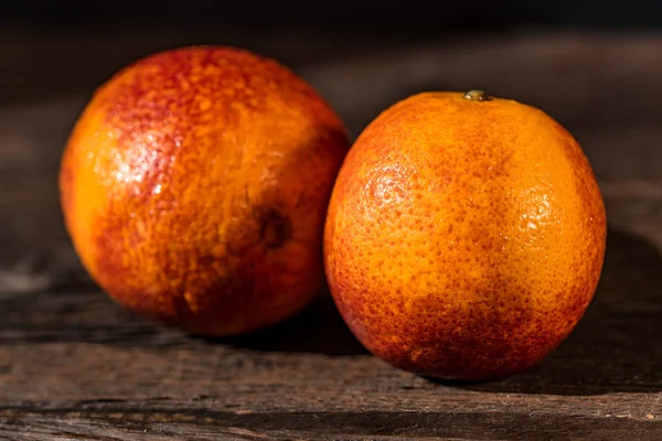 Whole ripe juicy Sicilian Blood oranges — Stock Photo, Image