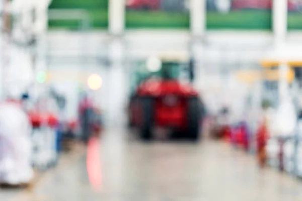 Taller de montaje borroso en gran planta industrial — Foto de Stock