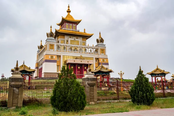 Бурхан Бакшин Алтан Сумский буддийский комплекс — стоковое фото