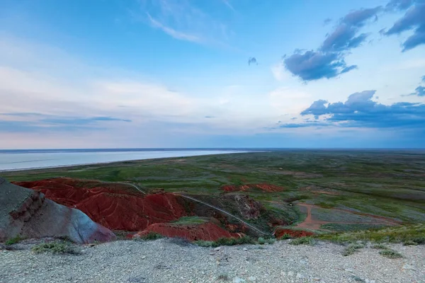 Vista da Reserva Natural de Bogdo-Baskunchak da montanha Big Bogdo na Rússia — Fotografia de Stock