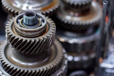 Otomatik viteste sarmal vitesler.