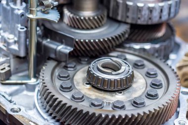 Otomatik viteste sarmal vitesler.