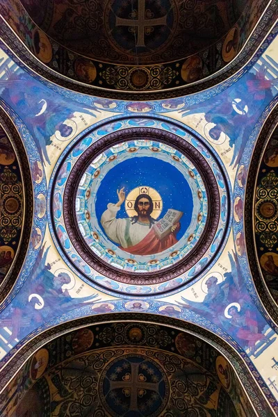Interior cúpula da catedral ortodoxa russa da Ascensão em Novocherkassk — Fotografia de Stock