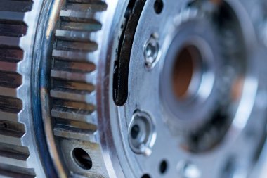 Otomatik viteste sarmal vitesler.