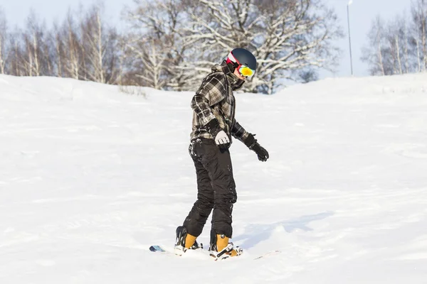 Mężczyźni na snowboardzie — Zdjęcie stockowe