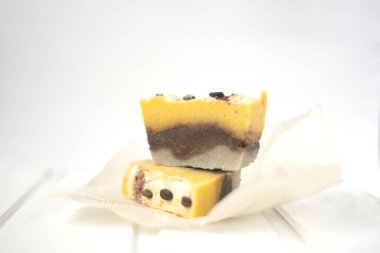 El yapımı sabun ve dudak kremi.