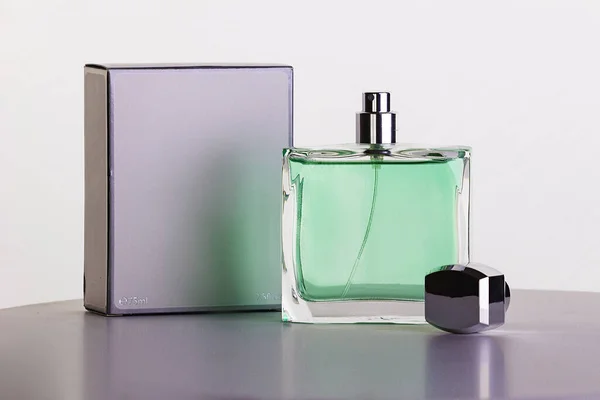 Frasco Vidrio Perfume Para Hombres Con Una Caja — Foto de Stock