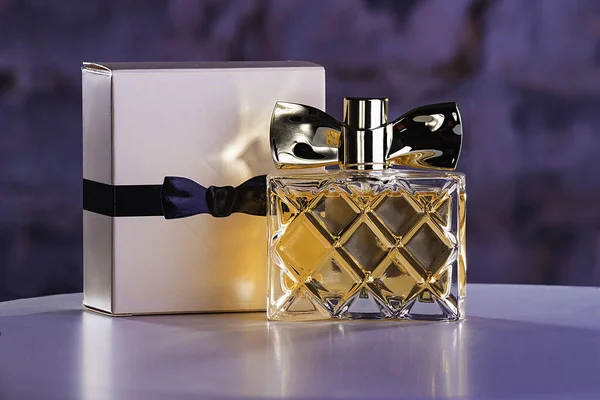 Perfume Glass Bottle Women Box — Stock Photo, Image