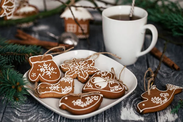 Biscoitos de gengibre de Natal em estilo vintage — Fotografia de Stock