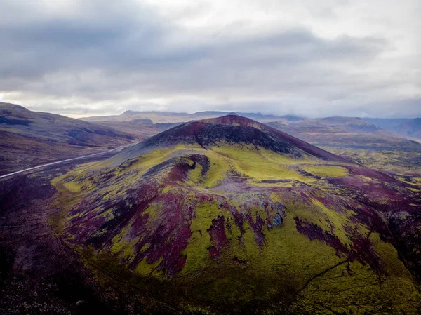 Красивый вид на вулканические горы Ландманна из риолита — стоковое фото