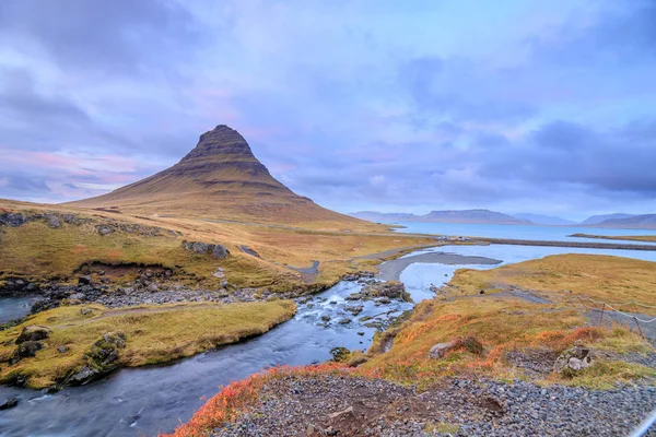 Hihetetlen természeti táj Izlandon. Fantasztikus festői szu — Stock Fotó
