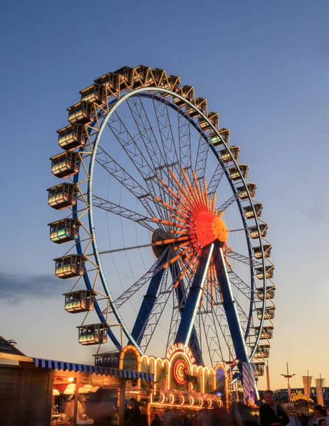 Riesenrad auf dem Oktoberfest in München — Stockfoto