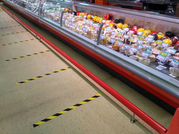 Boş Dükkan Dükkanda Sosyal Mesafeler Koronavirüs Salgını Sırasında Güvenli Bir — Stok fotoğraf