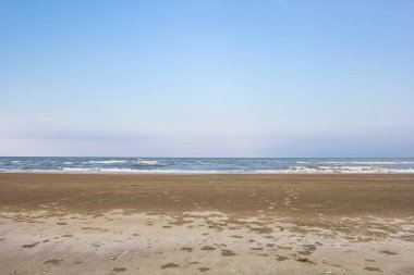 Gökyüzü ve kum Beach yaz saati