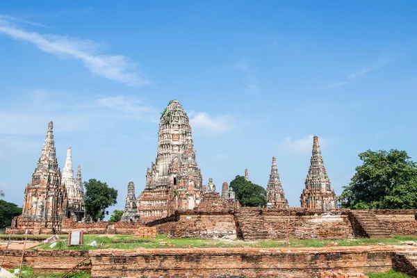 ワットChaiwatantharam寺院 アユタヤで最も印象的な寺院の一つです — ストック写真