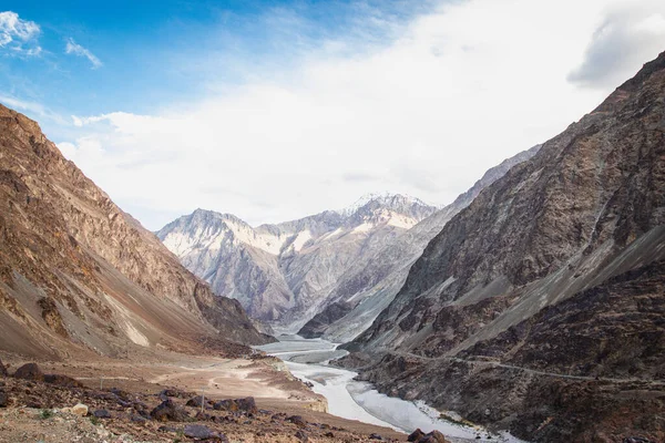 Hermosa Vista Las Montañas Del Himalaya Con Cielo Azul Leh — Foto de Stock