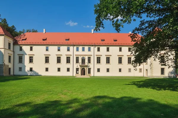 Sucha Beskidzka Polonia Septiembre 2019 Castillo Histórico Renacentista Sucha Beskidzka —  Fotos de Stock