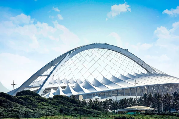 DURBAN, Güney Afrika - 05 Haziran 2018: Durban, Güney Afrika 'daki Mose Mabida Stadyumu
