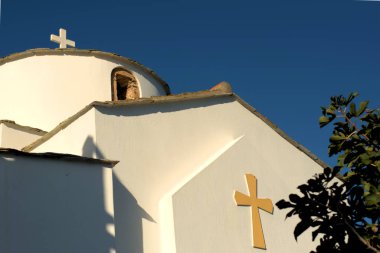 Yunanistan the island, Panagitsa toy Pyrgou (Kalenin Kutsal Mary 'si) the little church is the little church when you can see thw port of β elos .