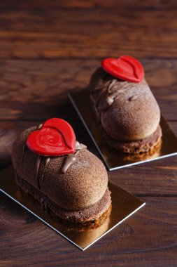 Çikolatalı pasta pasta tatlı kırmızı kalp