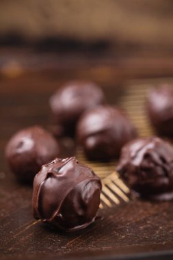 Çikolatanın içinde closeup truffles