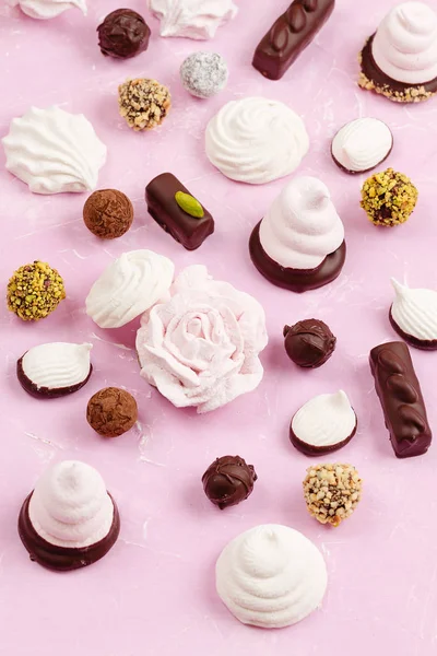 Ev yapımı tatlılar ürün yelpazesine. Şekerleme ve çikolatalar