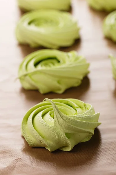 Home baked green meringues cookies — Stock Photo, Image
