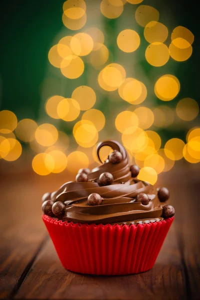 Cioccolato cupcake di Natale con bokeh sullo sfondo — Foto Stock