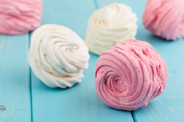 Ev yapımı zephyr veya mavi zemin üzerine hatmi