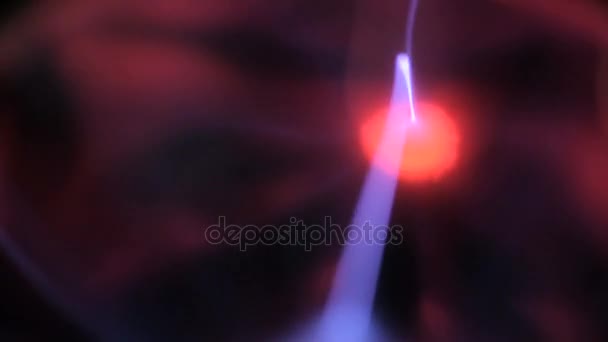 Lightning mingea de plasmă pe negru — Videoclip de stoc