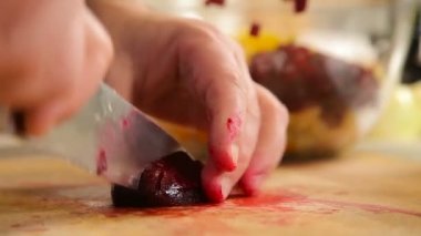 Pancar ahşap bir gemide haşlanmış kesme