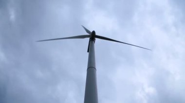 elektrik üreten Rüzgar türbinleri