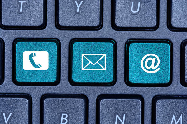 Контакт на кекиборде компьютера
