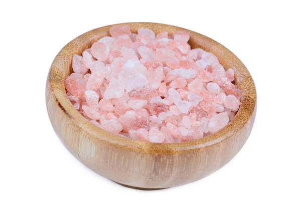 Бамбуковая чаша с розовой солью — стоковое фото