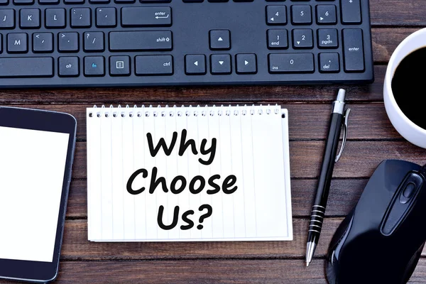 Vraag waarom voor ons kiezen op laptop — Stockfoto