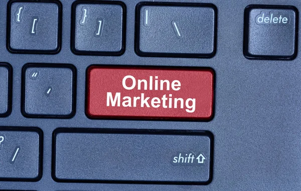 Online Marketing words on keyboard — Stock Photo, Image