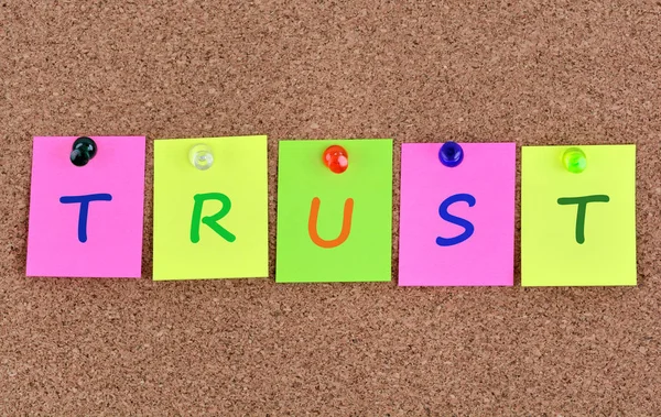 Trust word on notes — Stock Photo, Image