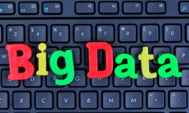 Büyük veri kelime üstünde bilgisayar klavye