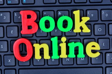 Kitap online kelime üstünde bilgisayar klavye
