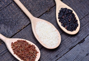 Farklı türde bir kaşık pirinç