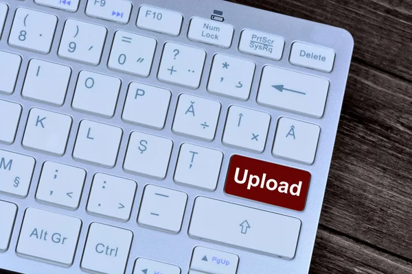 キーボードのボタン上のアップロードします。 — ストック写真