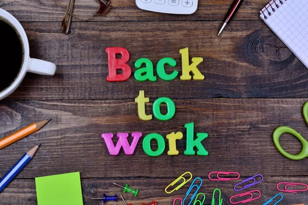 Weer aan het werk op tafel — Stockfoto