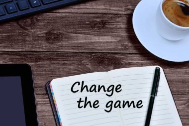 Dizüstü oyun kelimeleri değiştirmek