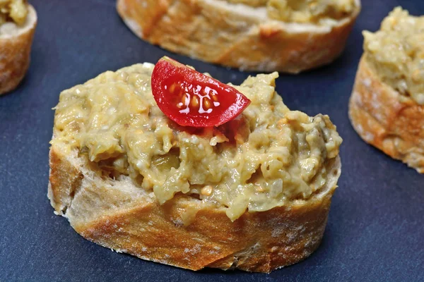 Masada patlıcanlı ekmek — Stok fotoğraf