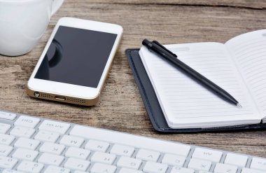 Telefon, tablo bilgisayarda klavye ile özel tertipçi