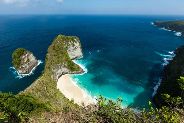 Bali, Endonezya - 12 Mayıs 2018: Kelingking plajı manzarası