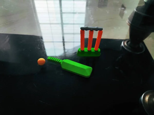 Красочный Комплект Оборудования Крикета Летучая Мышь Мяч Калитка — стоковое фото