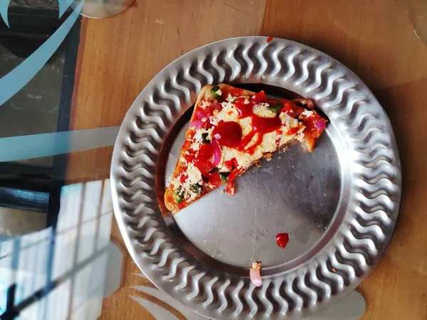 Bread Pizza Steel Plate — Stock Photo, Image