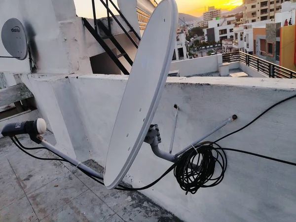 Satellite Dish Antennas Roof — Stock Photo, Image